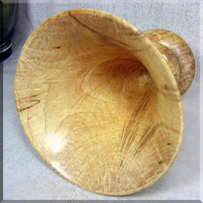 OneWoodB/050203-2d.jpg