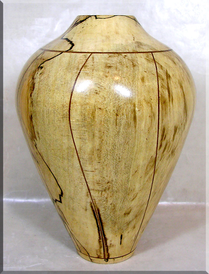 Segmented/072506SegmentedMapleVase2.jpg