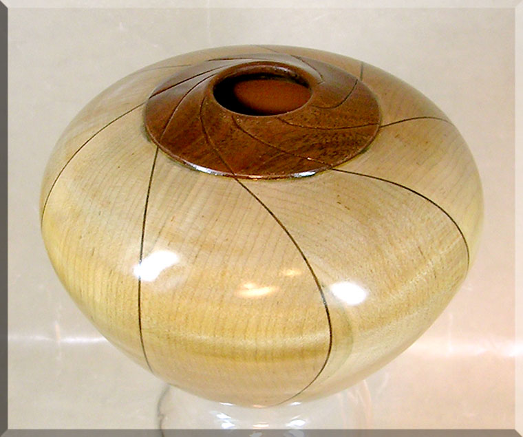 Segmented/MapleWalnutSwirl3a.jpg