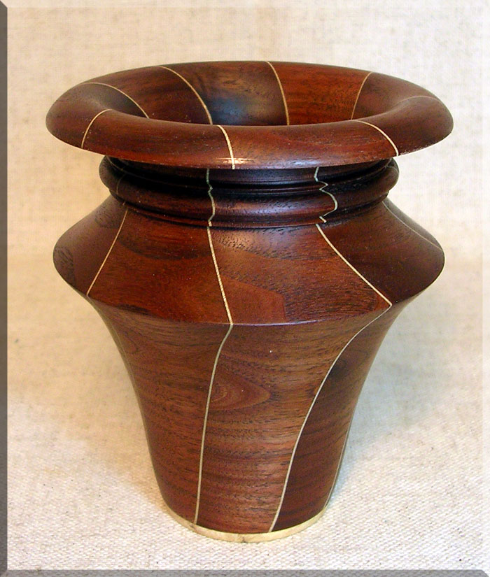 Segmented/Walnut-MapleOATSVase1a.jpg