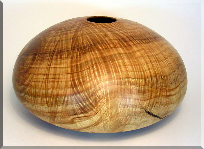 VaseHollowForm/AshBurlHF1b.jpg